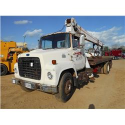 1981 FORD F700 S/A CRANE TRUCK, S/N 1FDNR74N7BVJ19768, DETROIT DIESEL ENGINE, 5 SPD TRANS, NATIONAL 