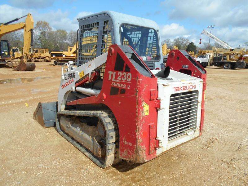 TAKEUCHI TL230 SERIES II SKID STEER LOADER, S/N 223100439 (11 YR) TRACK TYPE, GP BUCKET, ECAB W/ AIR
