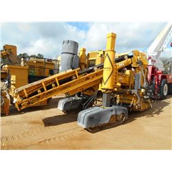 2001 GOMACO GT3600 CONCRETE CURB MACHINE, S/N 902900-421, METER READING 2,015 HOURS