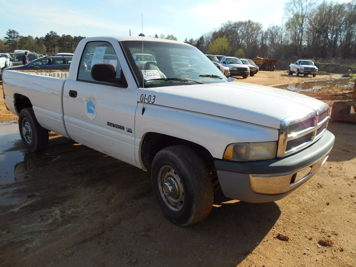 2001 DODGE RAM 2500 PICKUP, S/N 3B7KC26Z11M558133, V8 MAGNUM GAS ENG, AUTO TRANS, LONG BED, ODOMETER