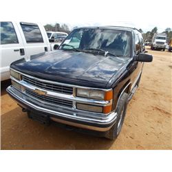 1996 CHEVROLET TAHOE 4X4 1500 SUV, S/N 3GNEK18R3TG142164, GAS ENG, AUTO TRANS, ODOMETER READING 275,