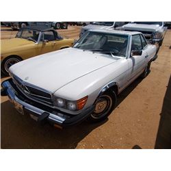 1984 MERCEDEZ 380SL CONVERTIBLE SEDAN, S/N WDBBA45A9EA005325, GAS ENG, A/T, HARD TOP, ODOMETER READI