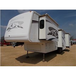 2006 MONTANA TRAVEL TRAILER, S/N D518598, (4) SLIDE OUTS, (1) BEDROOM, KING SIZE BED, (1) BATHROOM, 