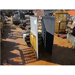 CASCADE 35D BALE ATTACHMENT