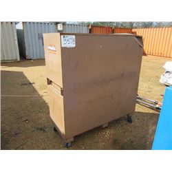 ROLL AROUND STORAGE CABINET