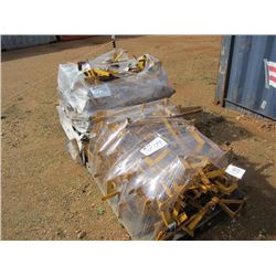 1 LOT PANTHER EAST PARAPET CLAMP GUARD SYSTEM