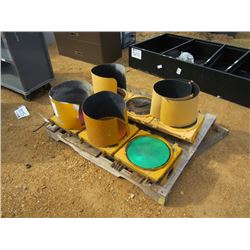 1 LOT (2) TRAFFIC LIGHT