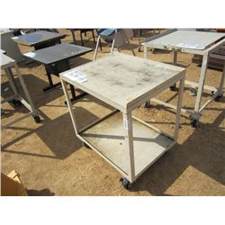 4 WHEEL ROLL AROUND METAL CART