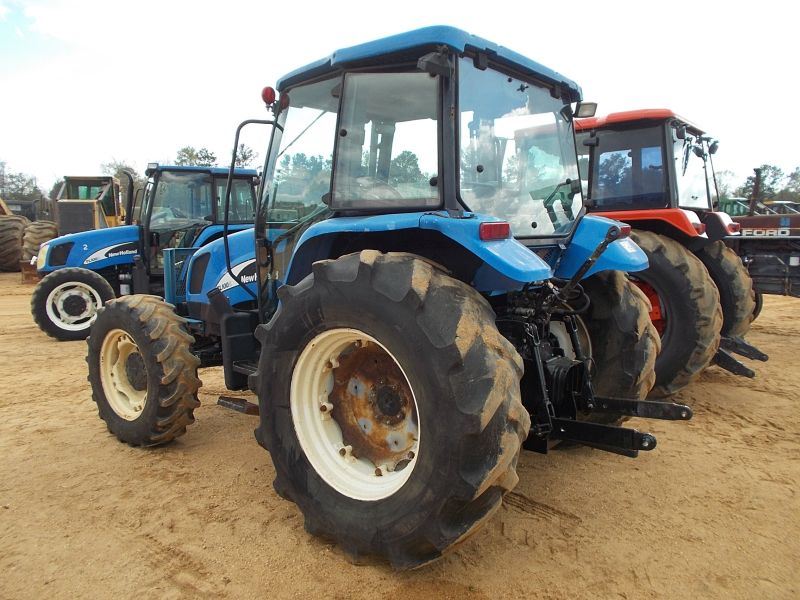 NEW HOLLAND TL100A MFWD FARM TRACTOR, S/N HJS021891, ECAB W/ AIR, 3 PTH