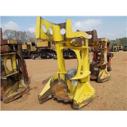 JOHN DEERE 20" SAWHEAD W/SWING ARMS, S/N DWFD45X00068