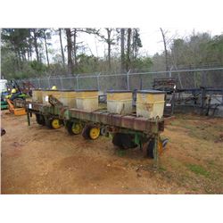 JOHN DEERE 7100 6 ROW PLANTER