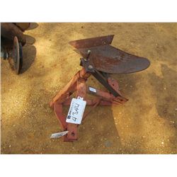 LOWERY SINGLE ROW BOTTOM PLOW