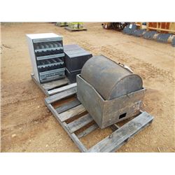 1 LOT (2) VENDING MACHINES