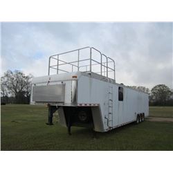 AMERICAN 40 TRI-AXLE SPORT TRAILER, S/N 4FPW54031VG019338, SLEEP QUARTERS