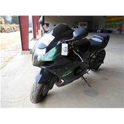 2002 SUZUKI RCSX 1000 MOTORCYCLE, S/N JSGT75AX42106833, GAS ENGINE