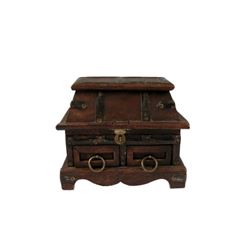 Pirates of the Caribbean: The Curse of the Black PearlBox Movie Props