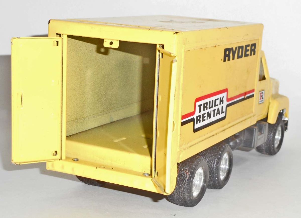VINTAGE ERTL STEEL RYDER TRUCK RENTAL TOY TRUCK