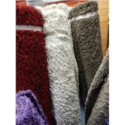 AREA CARPET - SHAG - WHITE - 86 X 62"