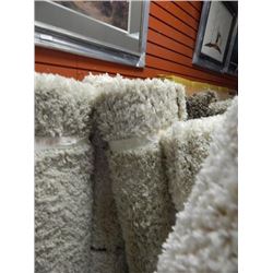AREA CARPET - SHAG - WHITE - 89 X 63"