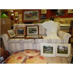 UHOLSTERD LOVE SEAT - GOOD CONDITION