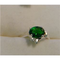 RING - SILVER - SOLD ON CHOICE - DARK GREEN & CLEAR