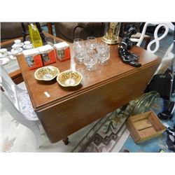 VINTAGE DROP LEAF TABLE - IN GOOD CONDITION