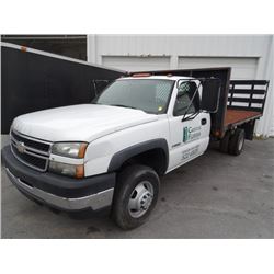 2006 Chevy 3500 Dually 12' Flatbed Truck