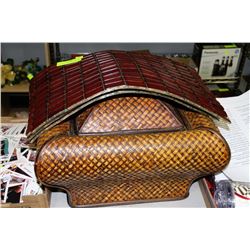 WOODEN STORAGE BASKET, FOUR WOODEN PLACEMATS