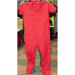 4 PAIRS OF RED COVERALLS SIZE XL