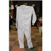 Image 1 : 5 PAIRS OF WHITE COVERALLS SIZE L