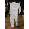 Image 1 : 5 PAIRS OF WHITE COVERALLS SIZE L