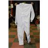 Image 1 : 5 PAIRS OF WHITE COVERALLS SIZE L