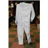 Image 1 : 5 PAIRS OF WHITE COVERALLS SIZE L