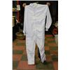 Image 1 : 5 PAIRS OF WHITE COVERALLS SIZE L