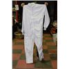 Image 1 : 5 PAIRS OF WHITE COVERALLS SIZE L