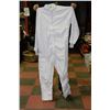 Image 1 : 5 PAIRS OF WHITE COVERALLS SIZE L