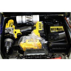 DEWALT 20V CORDLESS DRILL SET