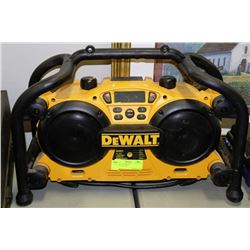 DEWALT WORKSITE RADIO/CHARGER