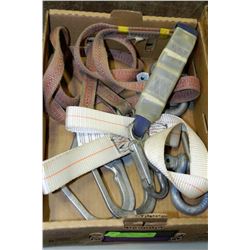 BOX W/DUAL STRAP SAFETY LANYARD &