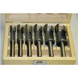 LEE VALLEY DOWEL/PLUG CUTTERS SET IN WOODEN