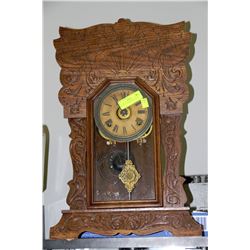 VINTAGE GINGERBREAD MANTLE CLOCK