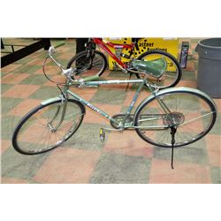 CCM VINTAGE 5 SPEED CRUISER BIKE