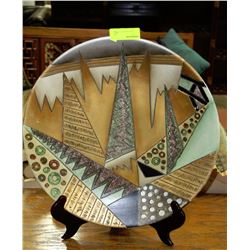 LARGE DECORATIVE PLATE WITH STAND