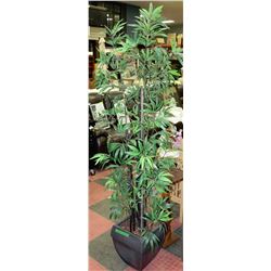 LARGE ARTIFICIAL FLOOR PLANT