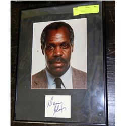 FRAMED DANNY GLOVER AUTOGRAPHED PICTURE