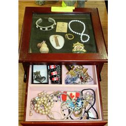 DECORATIVE WOOD & GLASS TOP DISPLAY