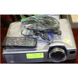 HITACHI CP-X328 PROJECTOR WITH REMOTE AND CORDS