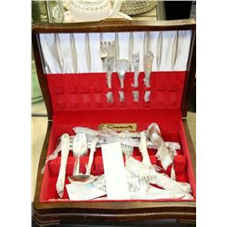ESTATE COMMUNITY SILVER PLATE SERVICE SET