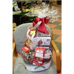 LARGE STARBUCKS GIFT BASKET