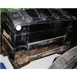 ESTATE STORAGE TRUNK